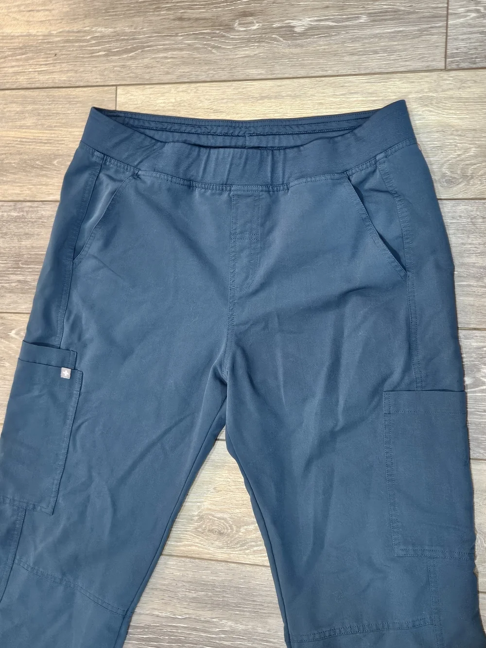 Figs Men's Axim Straight Leg Caribbean Blue Cargo Scrub Pants Size Large
